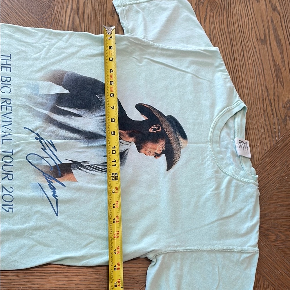 The Big Revival Tour 2015 Light Blue T-Shirt - Picture 4 of 5